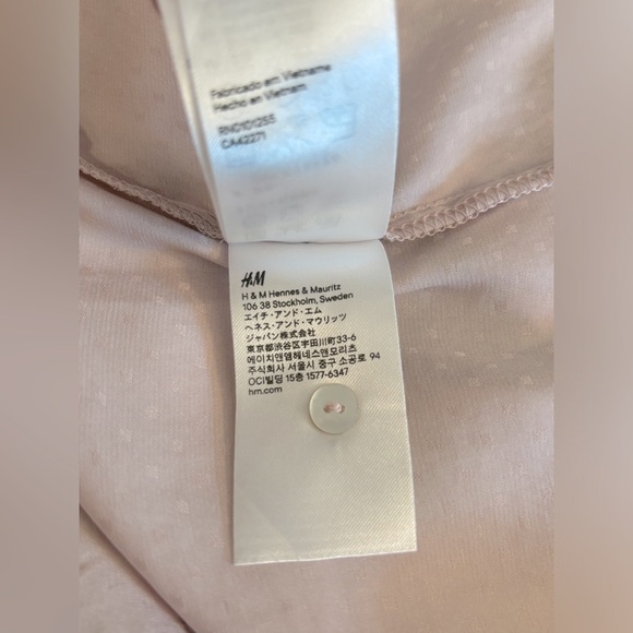 H&M Blouse - Picture 8 of 8